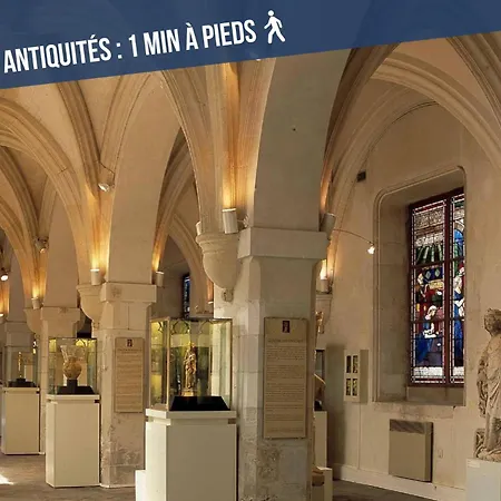 L'aurore Berbère, Hypercentre De Rouen, Au Calme