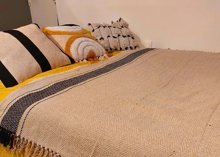 L'aurore Berbère, Hypercentre De Rouen, Au Calme Appartement *